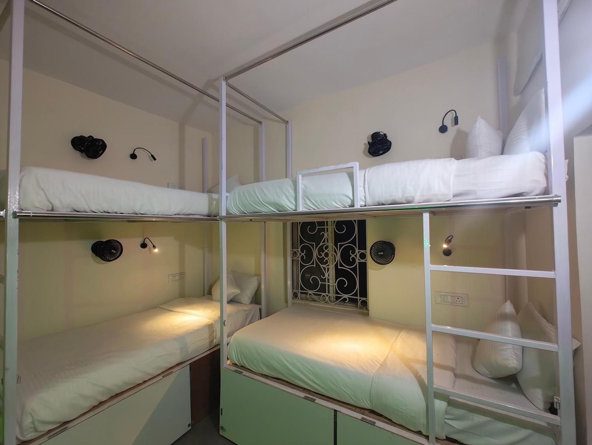 Hot - House Of Travellers, Vagator Hostel Buitenkant foto