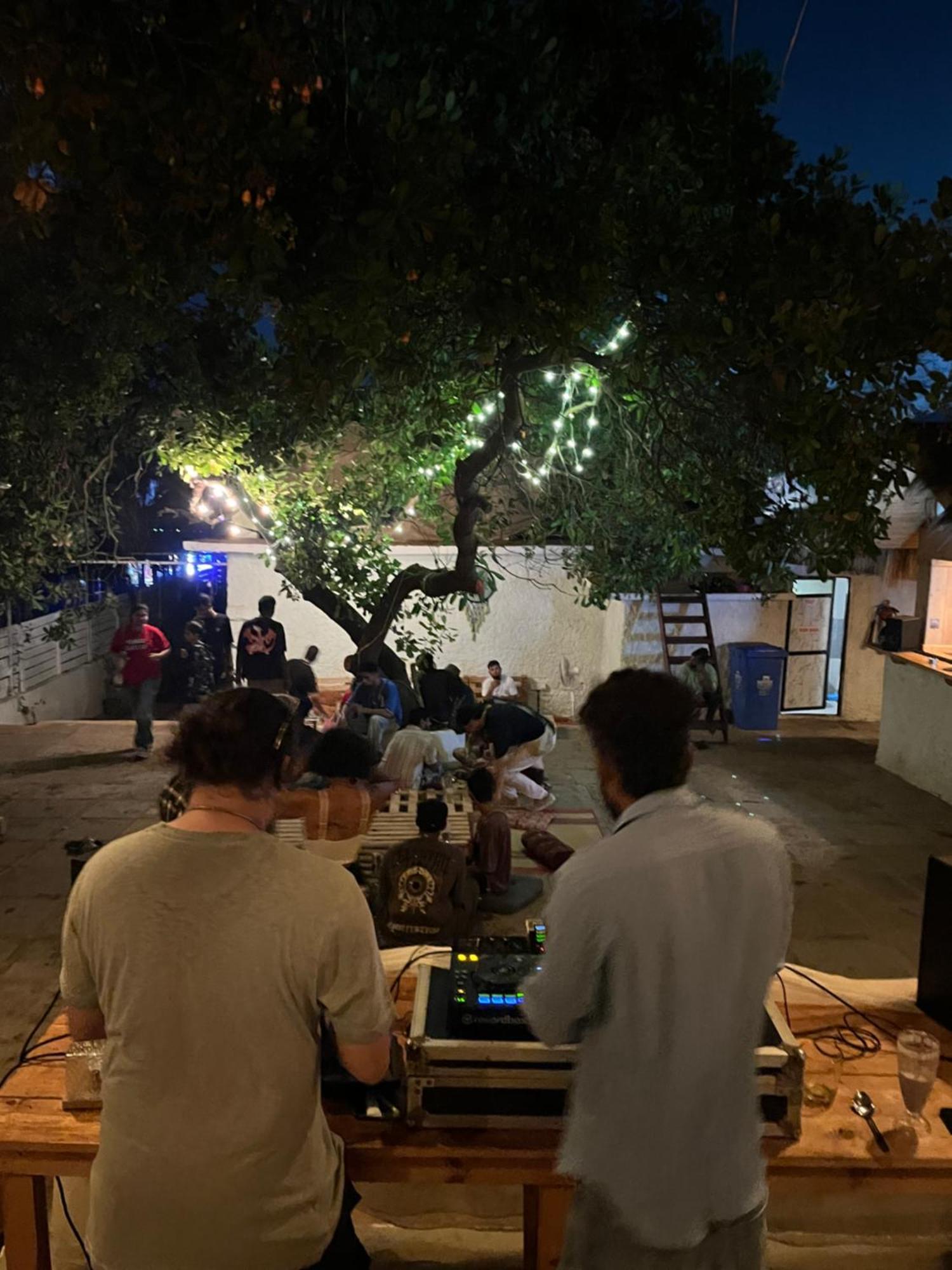 Hot - House Of Travellers, Vagator Hostel Buitenkant foto